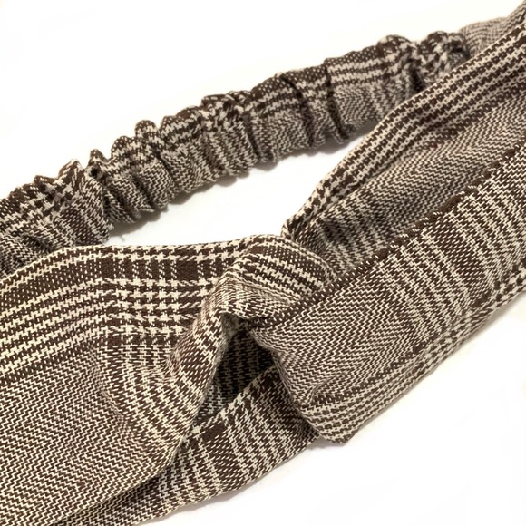 Brown Houndstooth Plaid Print Boho Twist Headband - Picture 5 of 8